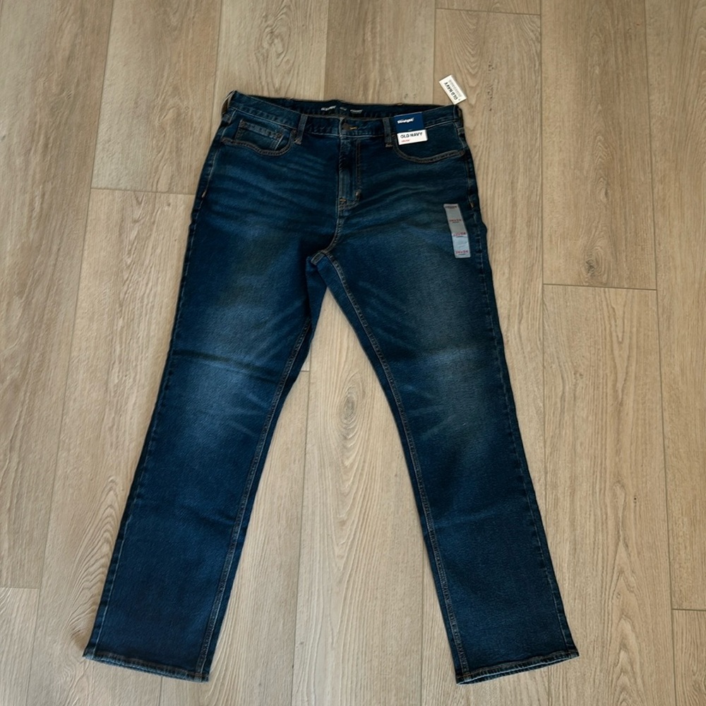 Old navy straight men’s jeans tags on
